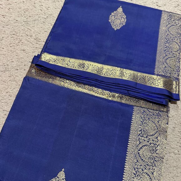 Pure kanchipuram Silk Saree in blue - Picture 7 of 11